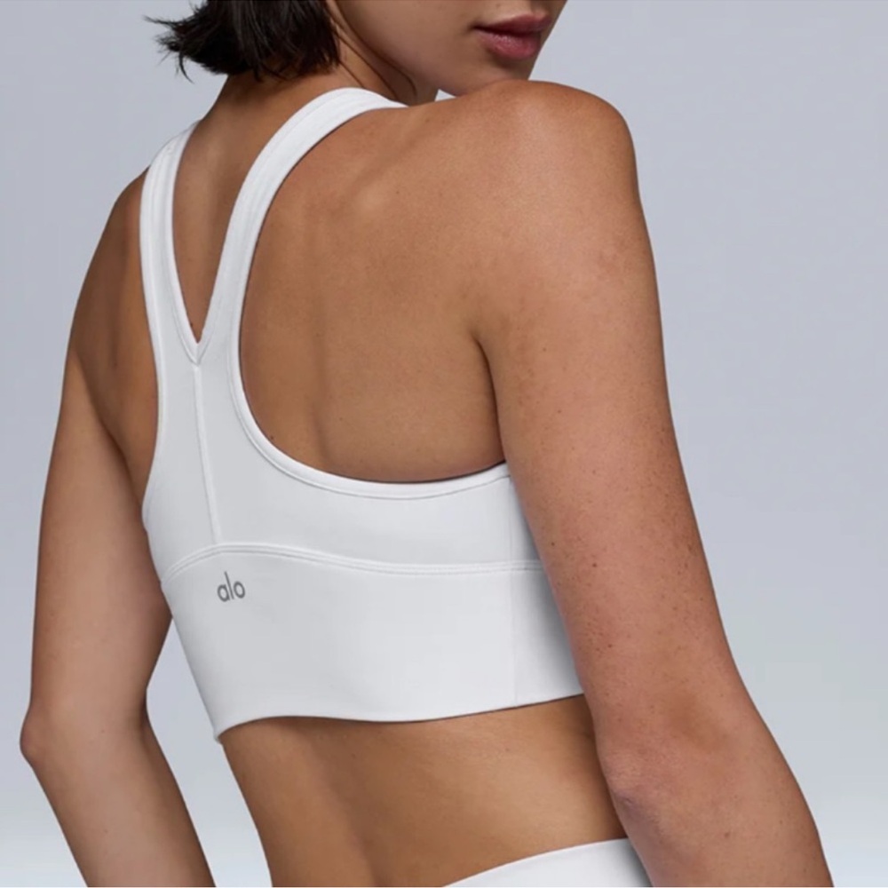 Alo Yoga White wild thing bra Ruched Sports EUC barre Pilates S small crop top